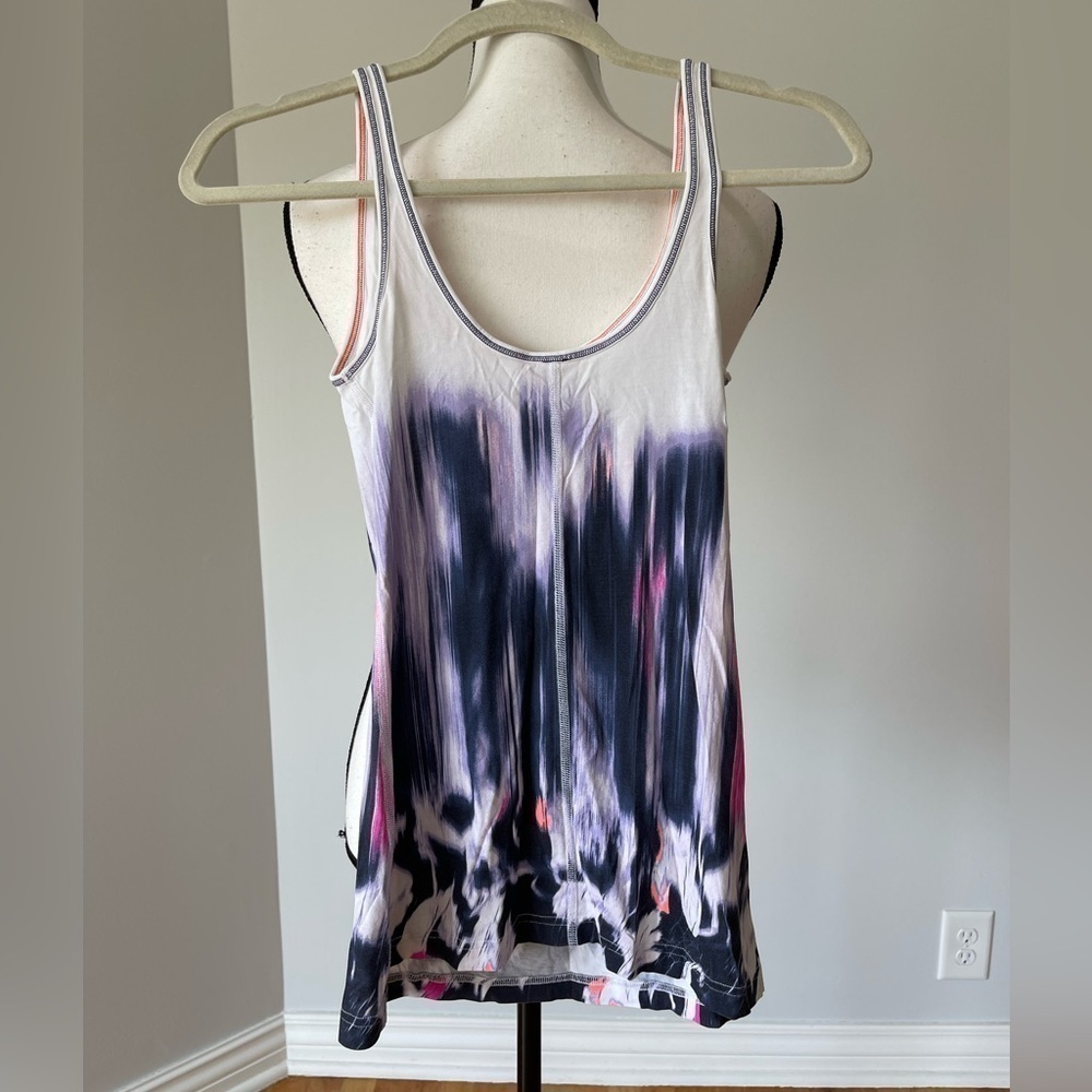 Lululemon size 2 tank top water color brush design